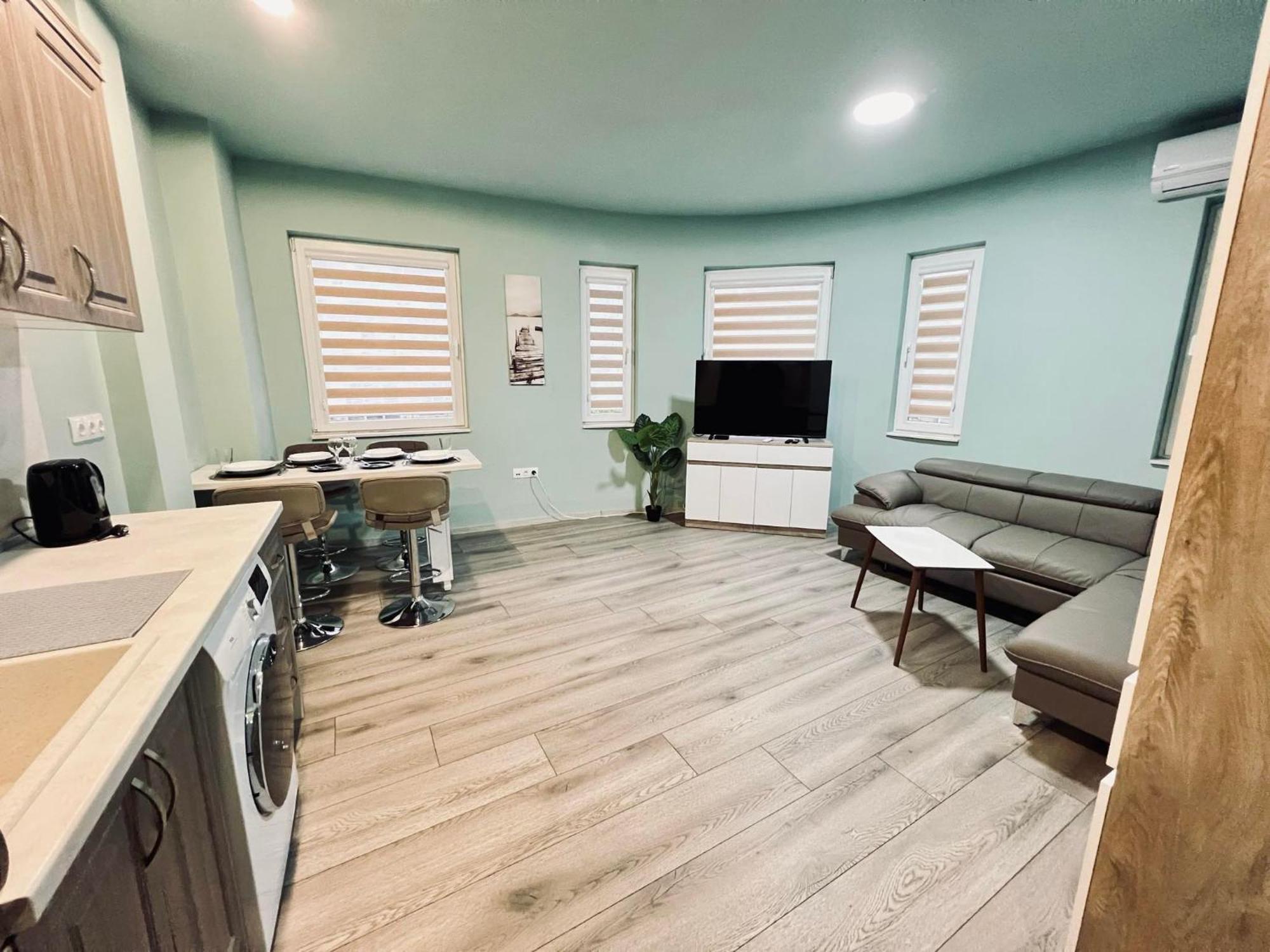 Apartament Nj Deluxe *