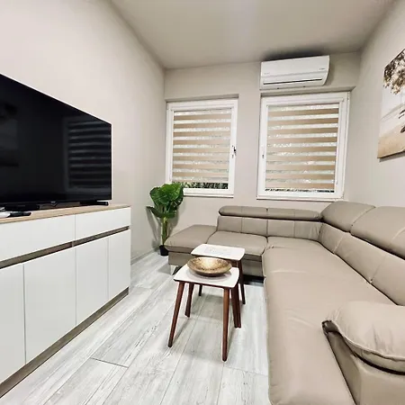 Nj Deluxe Rooms Varna Exterior photo