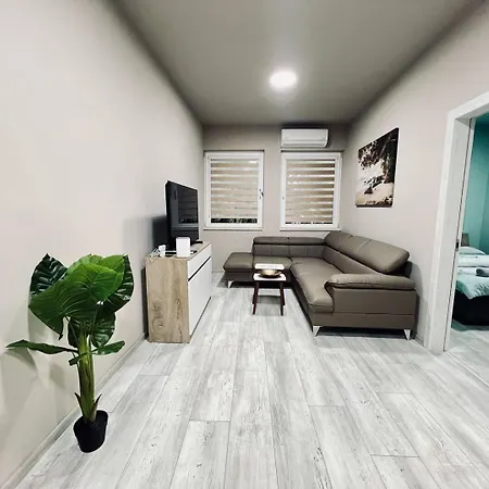 Nj Deluxe Rooms Varna Exterior photo